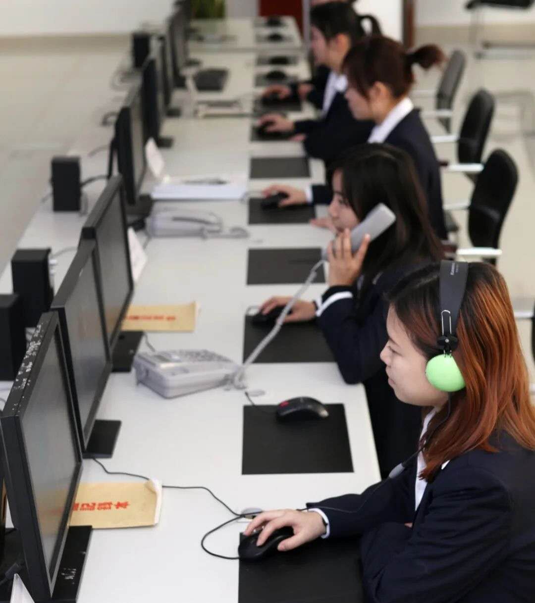 遠(yuǎn)程監(jiān)控,報(bào)警巡邏,清機(jī)加鈔,清分整點(diǎn),憑證寄庫(kù),頭寸箱寄庫(kù),商鋪安保,智能家居